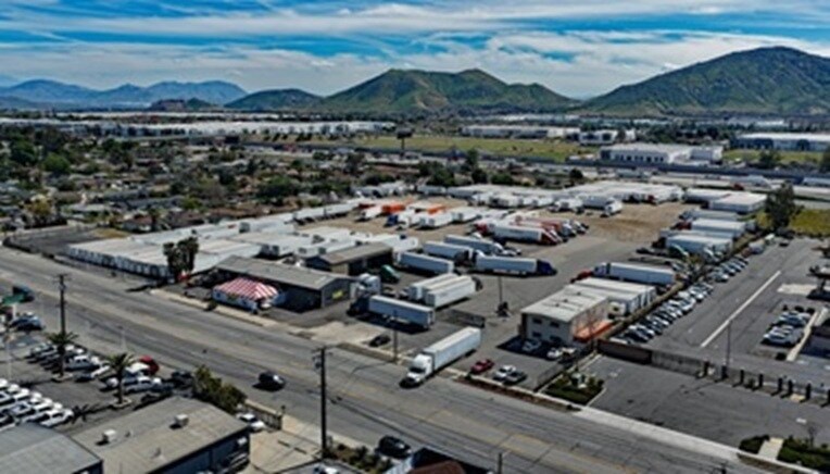 16235-16297 Valley Blvd, Fontana, CA à vendre - Photo de l’immeuble – Image 2 sur 4