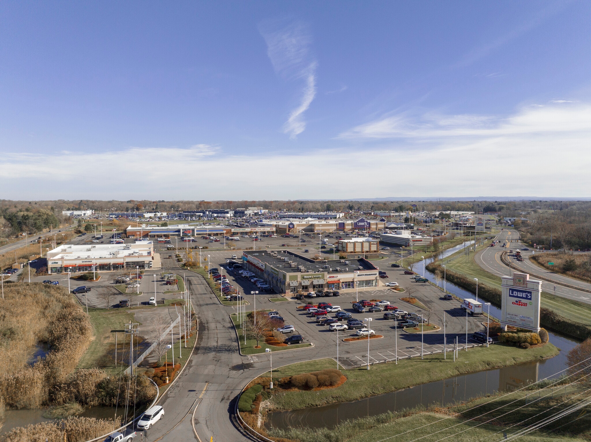 5701-5849 E Circle Dr, Clay, NY à louer Photo principale– Image 1 sur 7