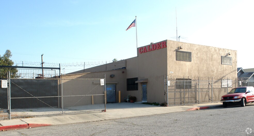 1727 E 42nd St, Los Angeles, CA à vendre - Photo de l’immeuble – Image 2 sur 3