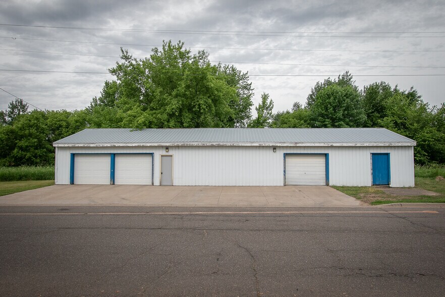 XXX Elmhurst Ave, Braham, MN à vendre - Photo de l’immeuble – Image 2 sur 14