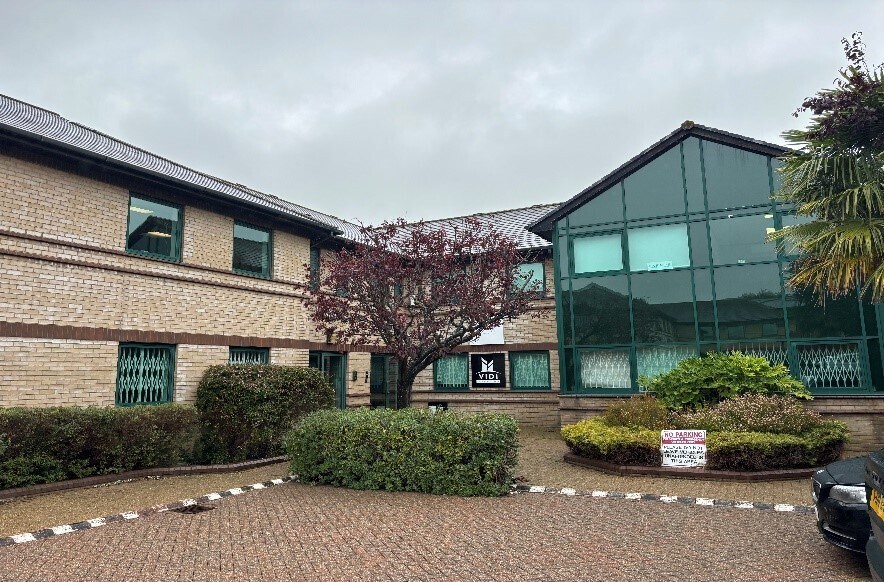 3-6 Hortons Way, Westerham à louer - Photo de l’immeuble – Image 2 sur 2