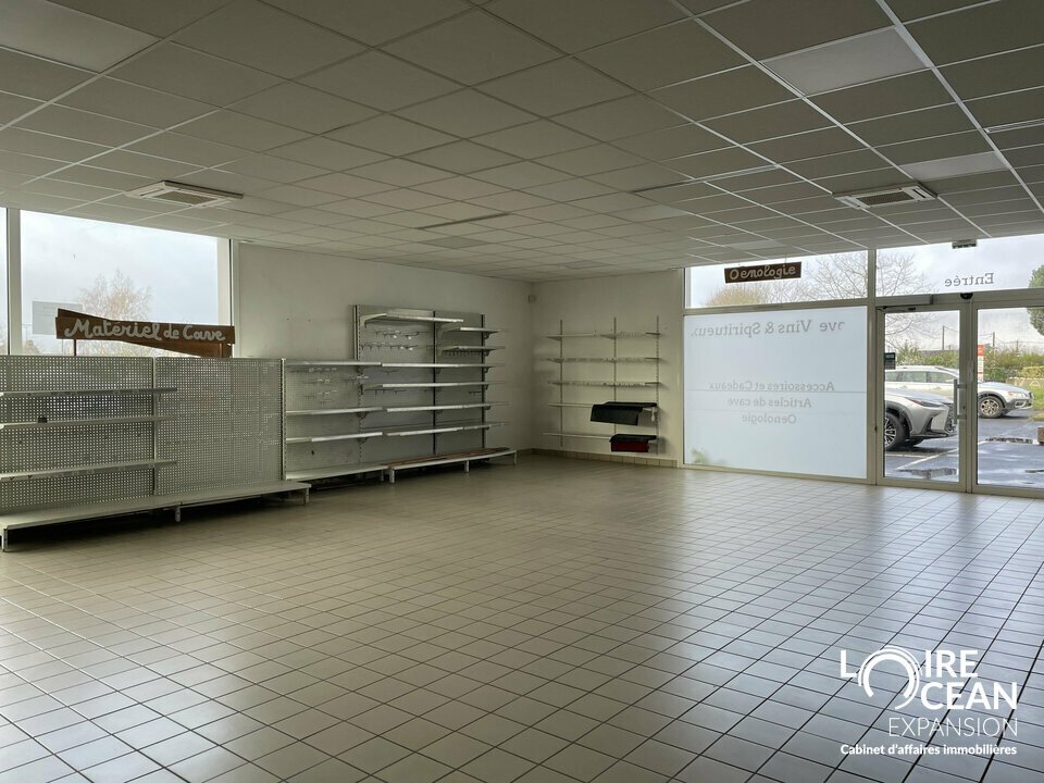 Local commercial dans Vallet à louer Photo intérieure– Image 1 sur 9