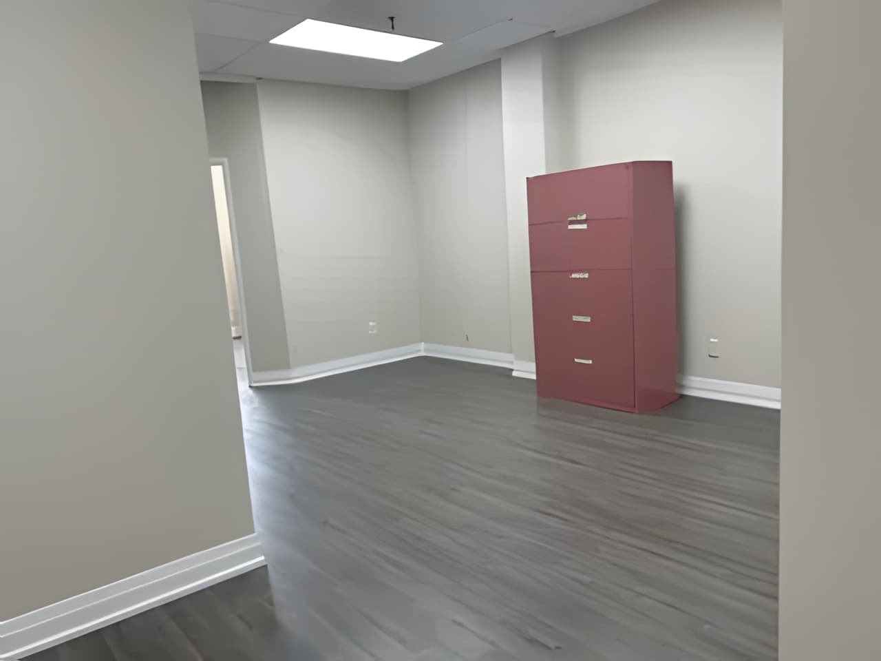 154 Queen St S, Mississauga, ON à louer Photo intérieure– Image 1 sur 8