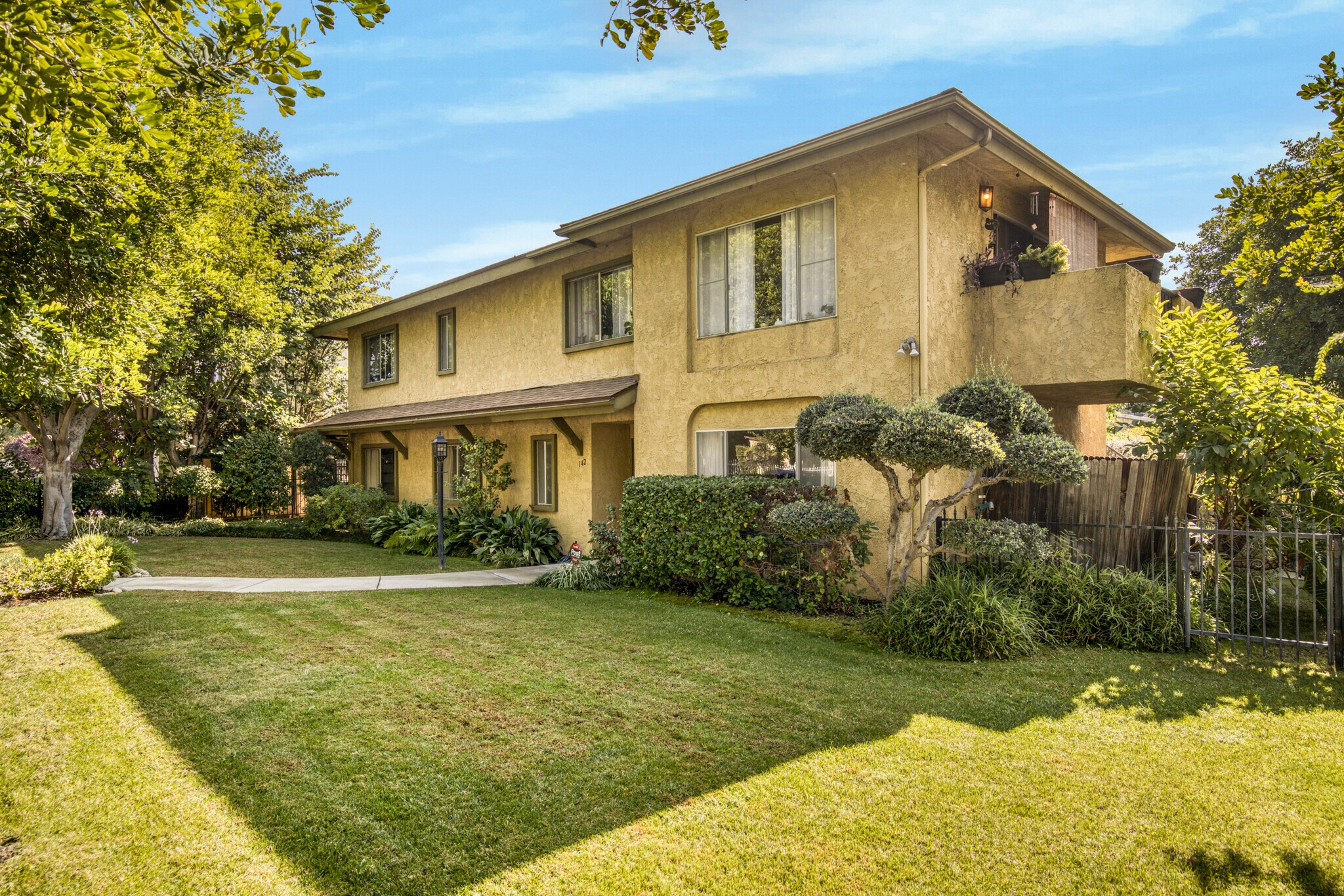 142 W Live Oak St, San Gabriel, CA à vendre Photo de l’immeuble– Image 1 sur 16