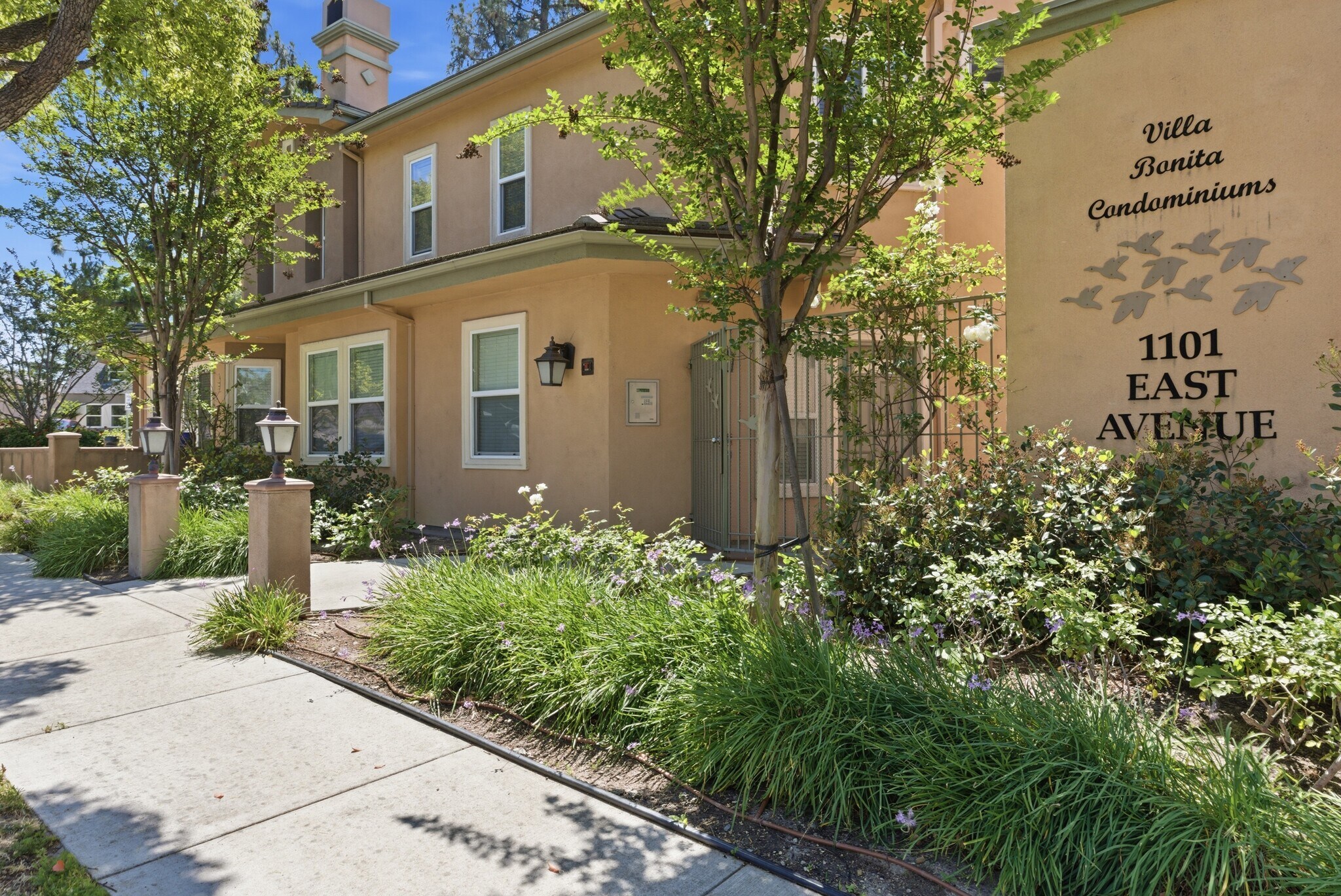 1101 East Ave, Burbank, CA à vendre Photo principale– Image 1 sur 42