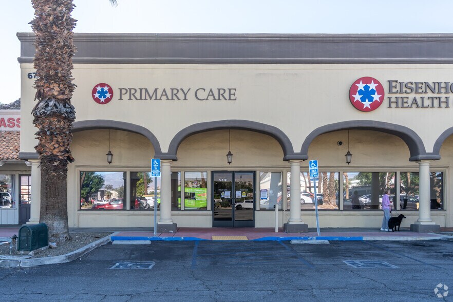 67555 E Palm Canyon Dr, Cathedral City, CA à vendre - Photo de l’immeuble – Image 3 sur 4