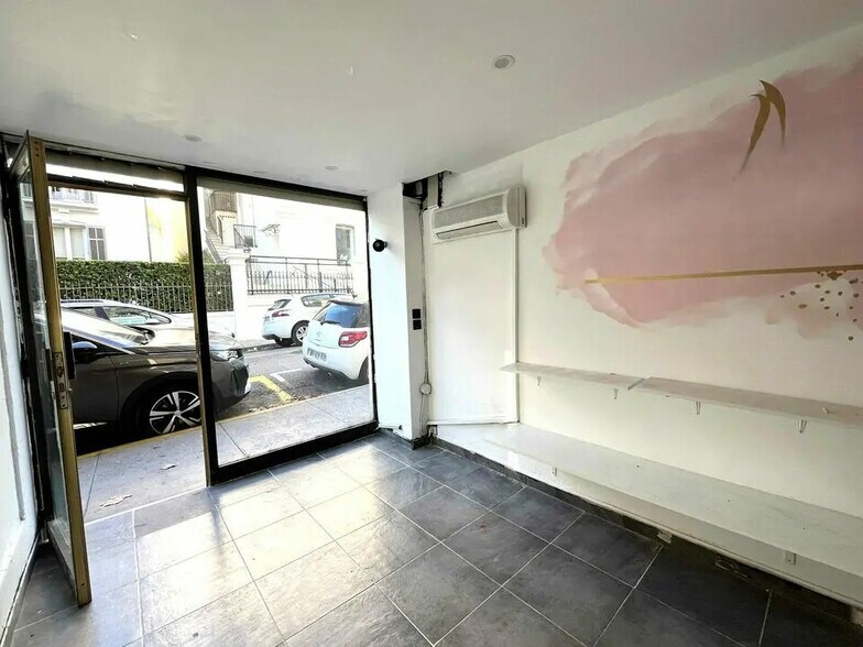 Local commercial dans Antibes à vendre - Photo intérieure – Image 2 sur 4