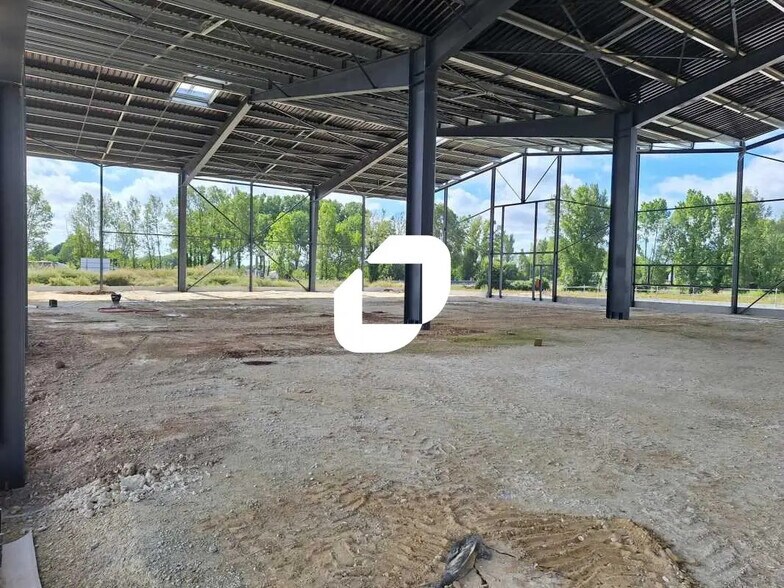 Bureau dans Virsac à louer - Photo de la construction – Image 3 sur 5