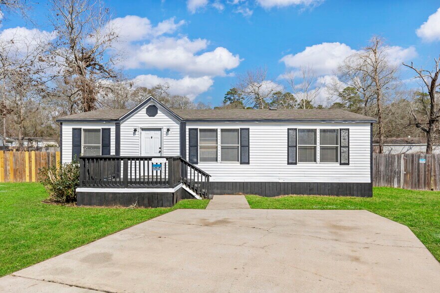 16509 Brittany Way, Conroe, TX à vendre - Photo de l’immeuble – Image 2 sur 23