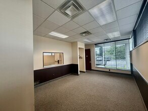 33497 23 Mile Rd, Chesterfield Township, MI à louer Photo intérieure– Image 2 sur 26