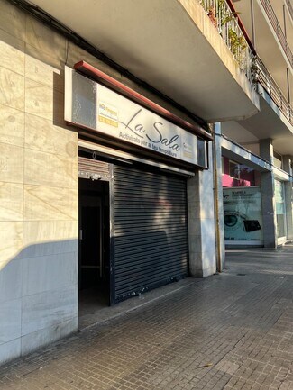 Plus de détails pour Local commercial à louer