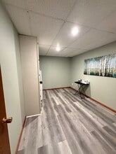 1202 N Broadway St, Menomonie, WI à louer Photo intérieure– Image 2 sur 5