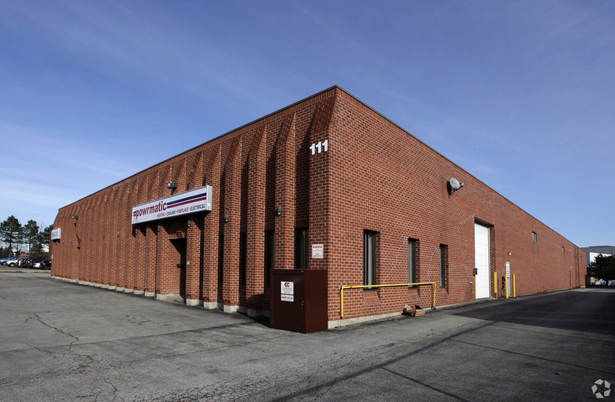 111 Staffern Dr, Concord, ON à louer Photo principale– Image 1 sur 3