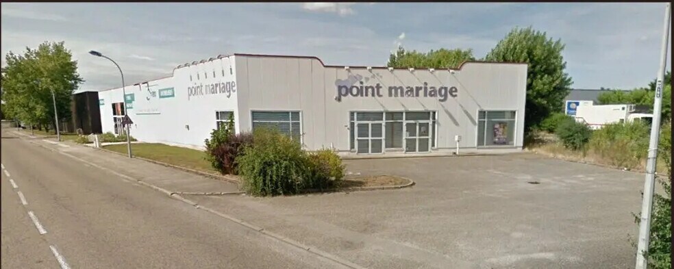 Local d'activités dans Viriat à vendre - Photo de l’immeuble – Image 2 sur 2