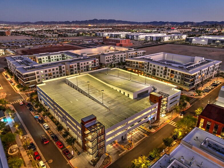 Durango & 215, Las Vegas, NV à louer - Photo de l’immeuble – Image 2 sur 13