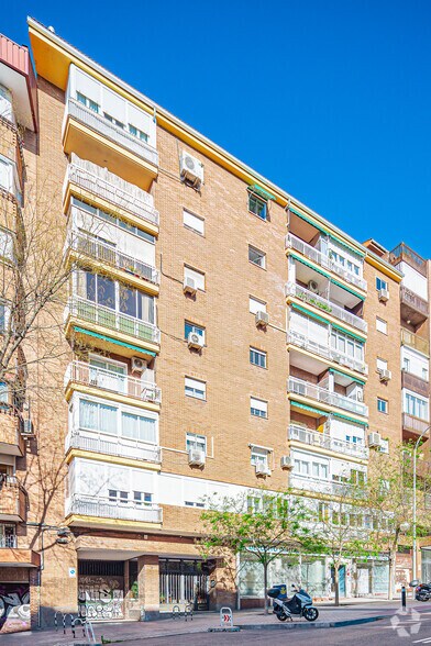 Paseo De Los Olmos, Madrid, Madrid à louer - Photo principale – Image 1 sur 1
