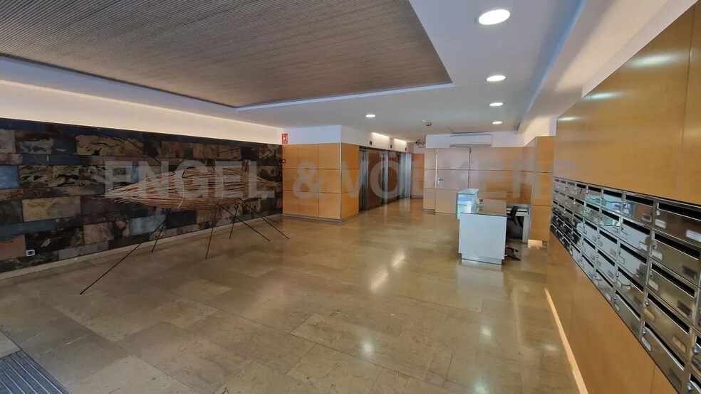 Bureau dans Barcelone, Barcelona à louer - Hall d’entrée – Image 3 sur 4