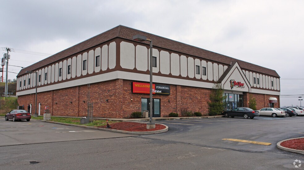 222 Rhl Blvd, Charleston, WV à louer - Photo de l’immeuble – Image 1 sur 24