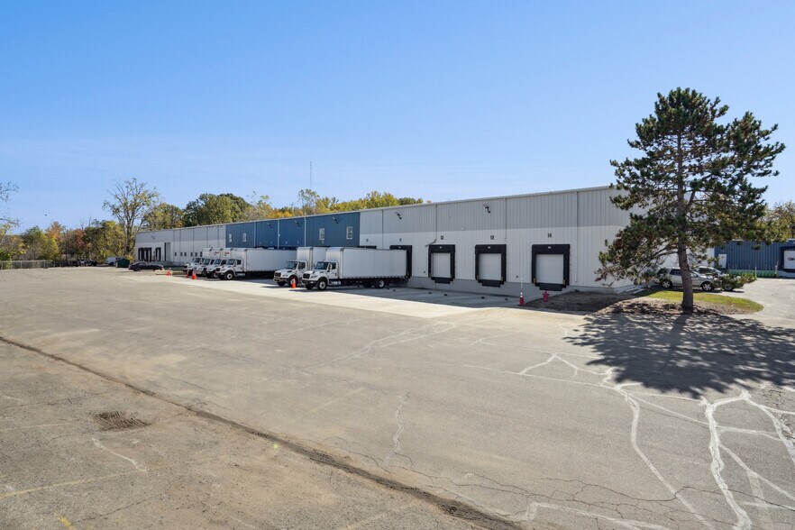 3909 Holt Rd, Holt, MI à vendre - Photo de l’immeuble – Image 3 sur 9