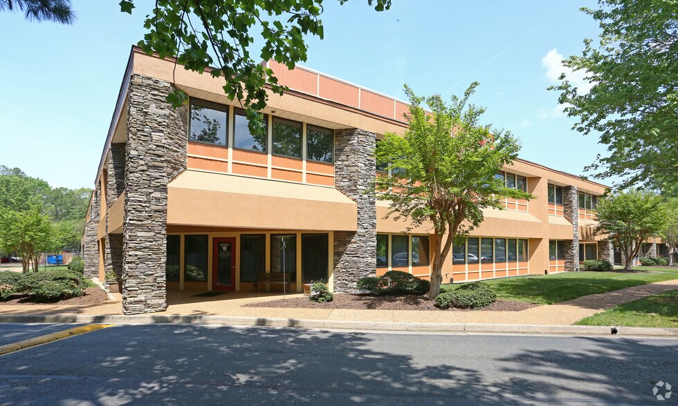 9323 Midlothian Tpke, Richmond, VA à louer - Photo de l’immeuble – Image 2 sur 8