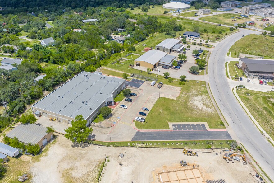 1809 Hur Industrial Blvd, Cedar Park, TX à louer - Photo de l’immeuble – Image 2 sur 15