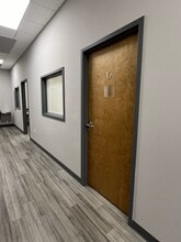 123 Poplar Pointe Dr, Mooresville, NC à louer Photo intérieure– Image 2 sur 4