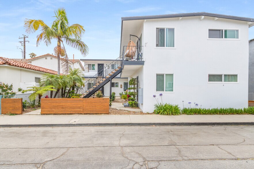 25 Bennett Ave, Long Beach, CA à vendre - Photo de l’immeuble – Image 2 sur 4