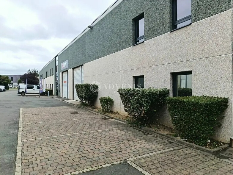 Industriel/Logistique dans Wasquehal à louer - Photo de l’immeuble – Image 2 sur 5