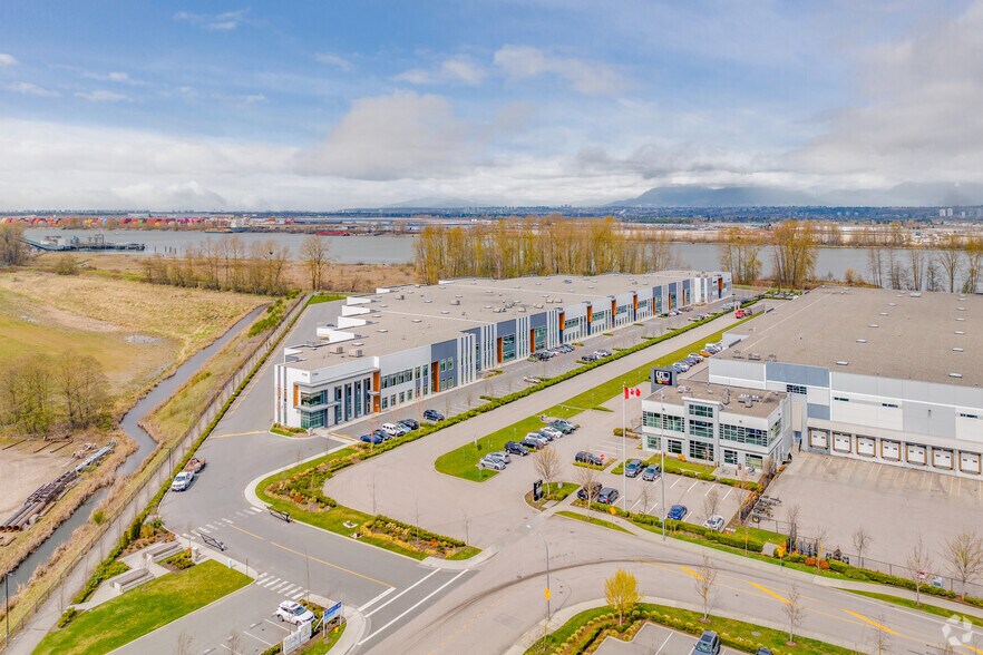 7799 Berg Rd, Delta, BC à vendre - Photo de l’immeuble – Image 2 sur 6