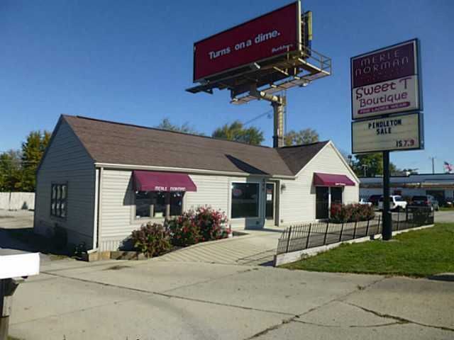 204 E McGalliard Rd, Muncie, IN à vendre Photo de l’immeuble– Image 1 sur 4
