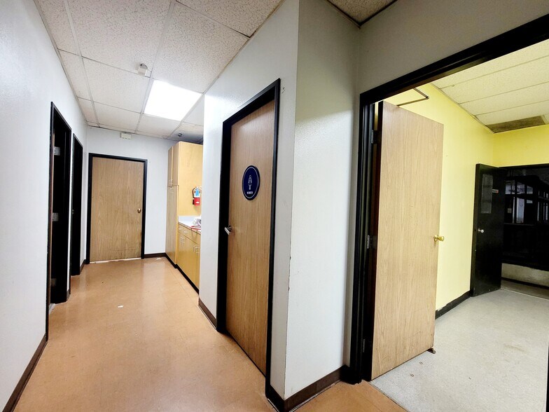 1420 S Carlos Ave, Ontario, CA à vendre - Photo de l’immeuble – Image 3 sur 5