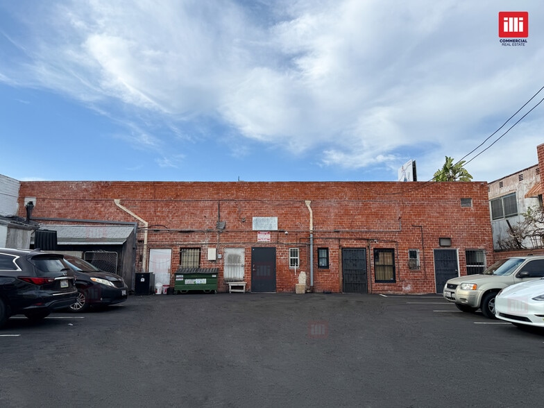 8248 Beverly Blvd, Los Angeles, CA à louer - Photo de l’immeuble – Image 3 sur 10