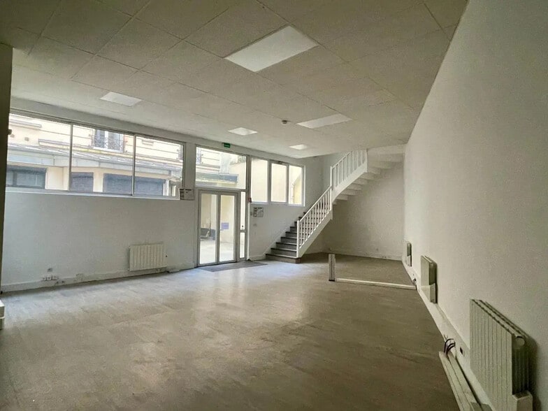 68 Bis Boulevard Pereire, Paris à louer - Photo de l’immeuble – Image 2 sur 5