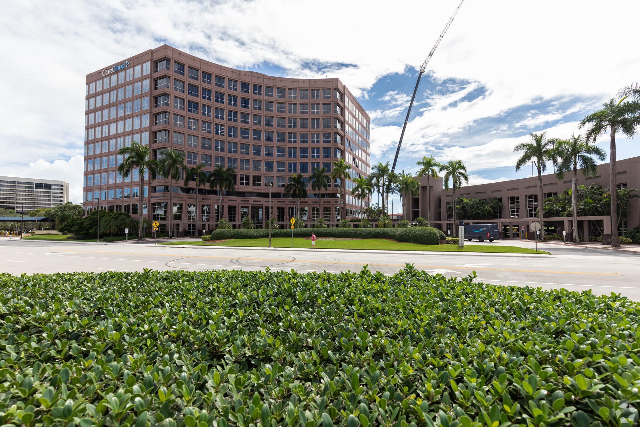 5200 Waterford District Dr, Miami, FL à louer Photo de l’immeuble– Image 1 sur 15