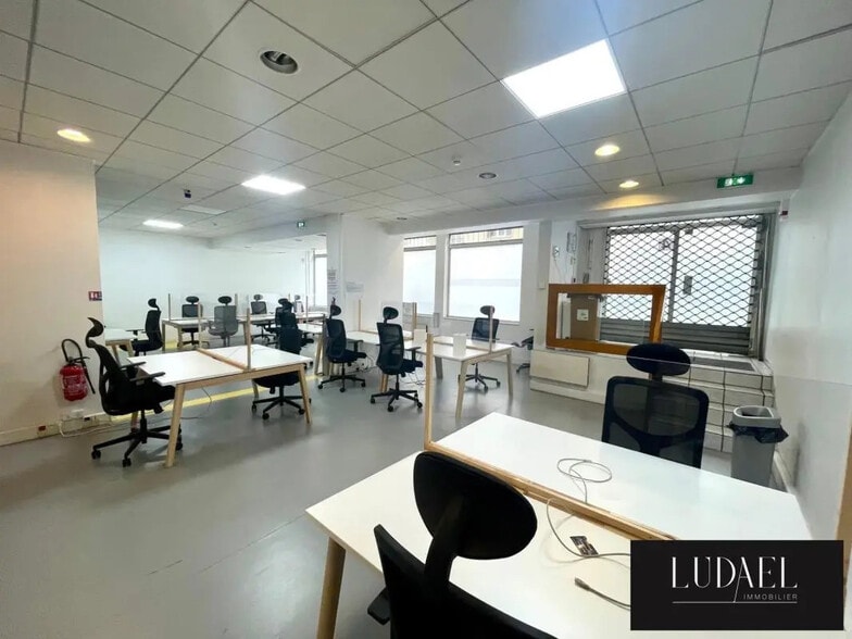 6 Rue Carle Hébert, Courbevoie à vendre - Photo de l’immeuble – Image 2 sur 6