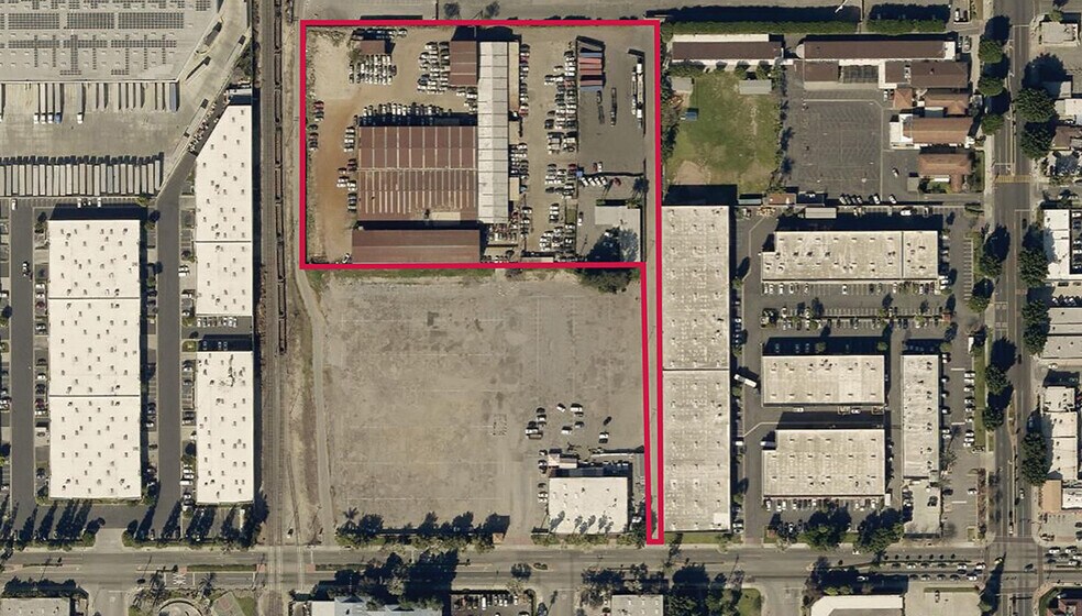 7815 Somerset Blvd, Paramount, CA à louer - Photo de l’immeuble – Image 2 sur 6