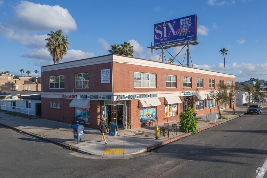 4425 Cass St, San Diego, CA à louer - Photo principale – Image 1 sur 15
