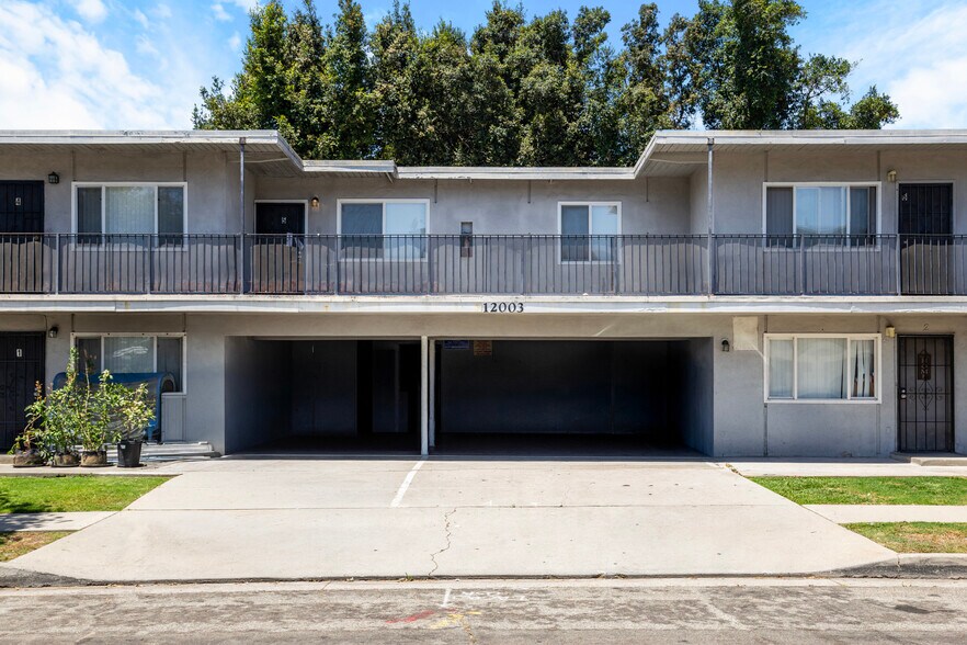12003 Berendo Ave, Los Angeles, CA à vendre - Photo de l’immeuble – Image 3 sur 9
