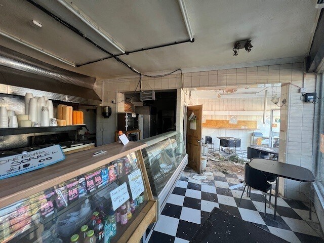 30-32 Lymington Avenue, Londres à louer - Photo de l’immeuble – Image 2 sur 5