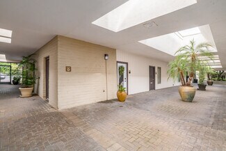 Plus de détails pour 701 Howe Ave, Sacramento, CA - Bureau à vendre