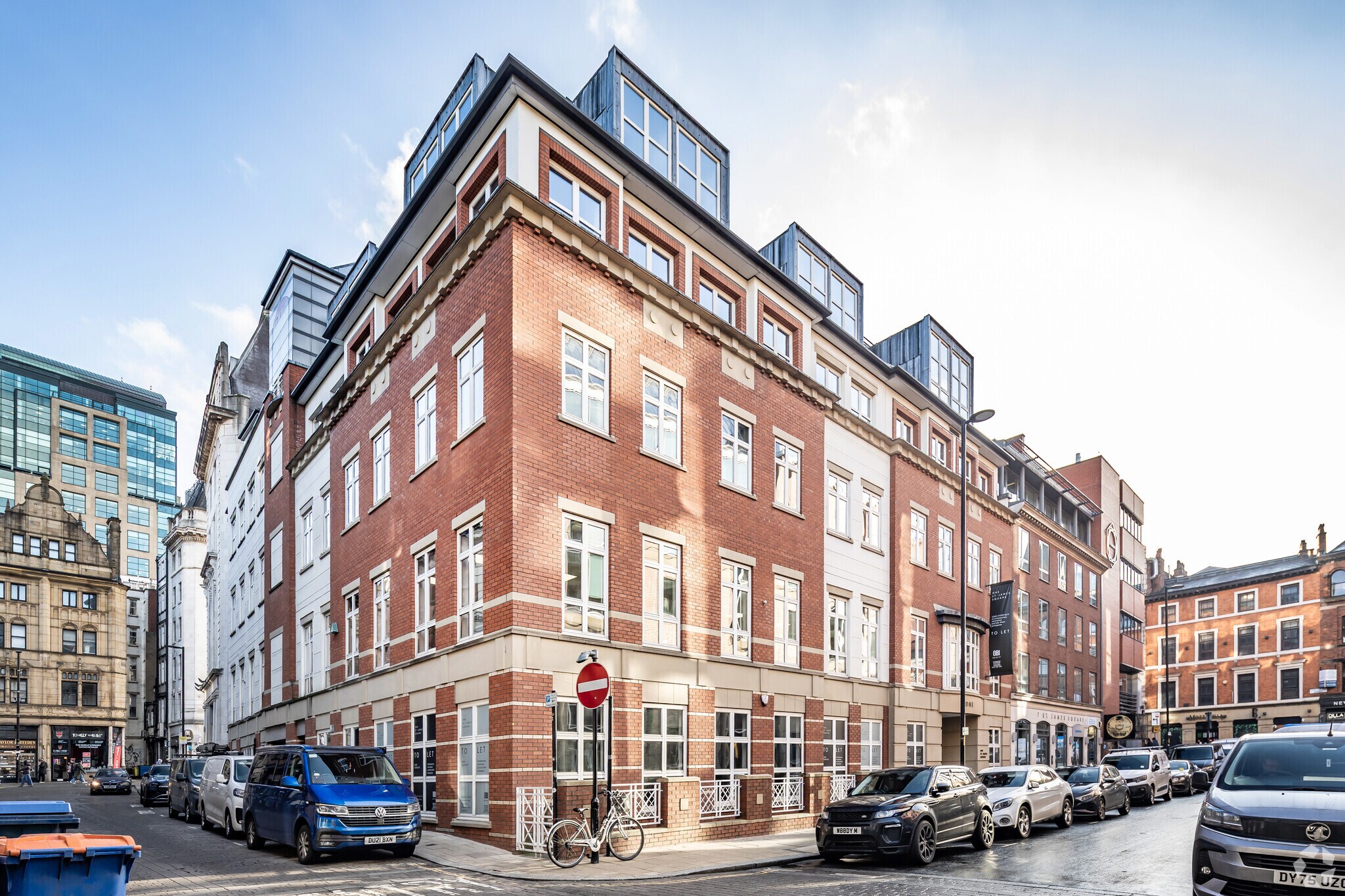 1 St James Sq, Manchester à louer Photo de l’immeuble– Image 1 sur 4