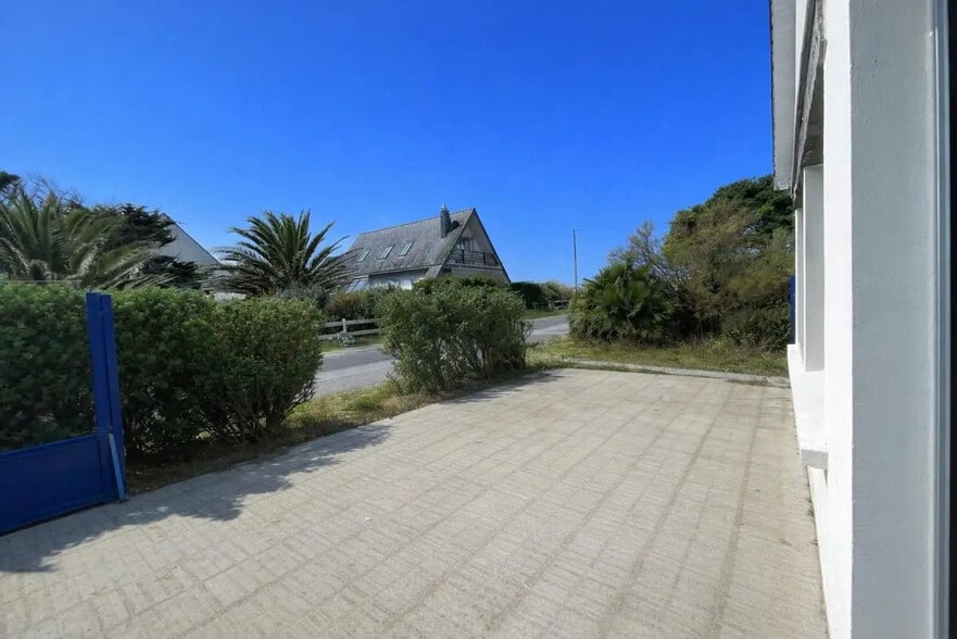 Bureau dans Saint-Pierre-Quiberon à vendre - Photo de l’immeuble – Image 3 sur 5