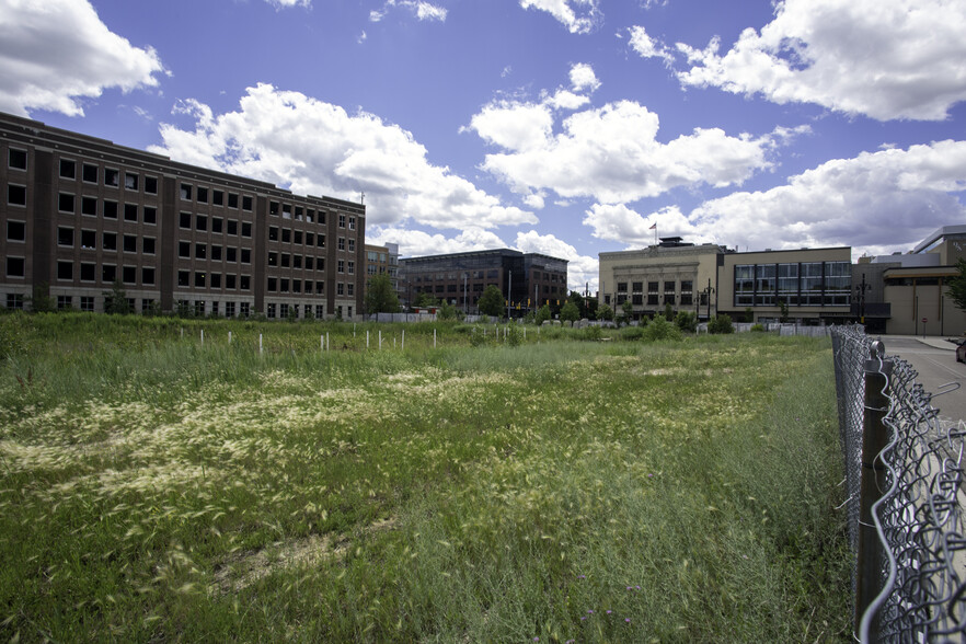 3750 Woodward Ave, Detroit, MI à louer - Photo de la construction – Image 1 sur 1