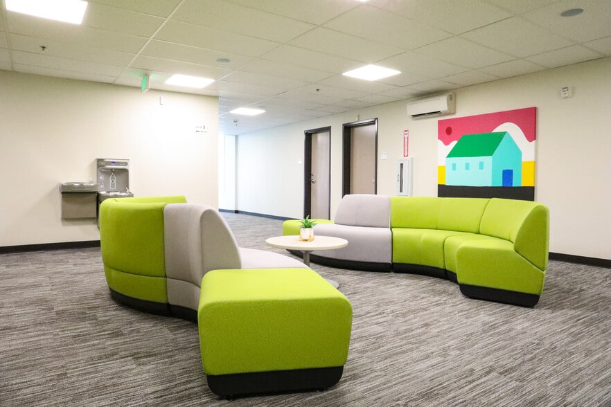 160 NW Gilman Blvd, Issaquah, WA à louer - Photo intérieure – Image 2 sur 5