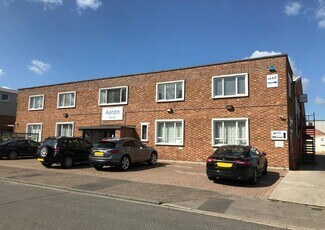 Plus de détails pour Island Farm Ave, West Molesey - Industriel/Logistique à louer