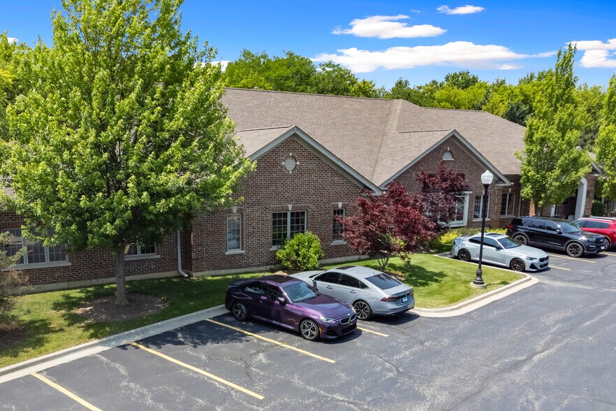 12 Executive Ct, South Barrington, IL à vendre - Photo de l’immeuble – Image 2 sur 5
