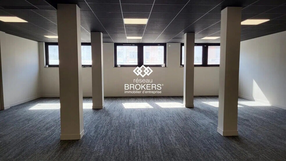 Bureau dans Le Havre à louer - Photo de l’immeuble – Image 1 sur 2