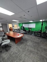 701 Decatur Ave N, Golden Valley, MN à louer Photo intérieure– Image 1 sur 5