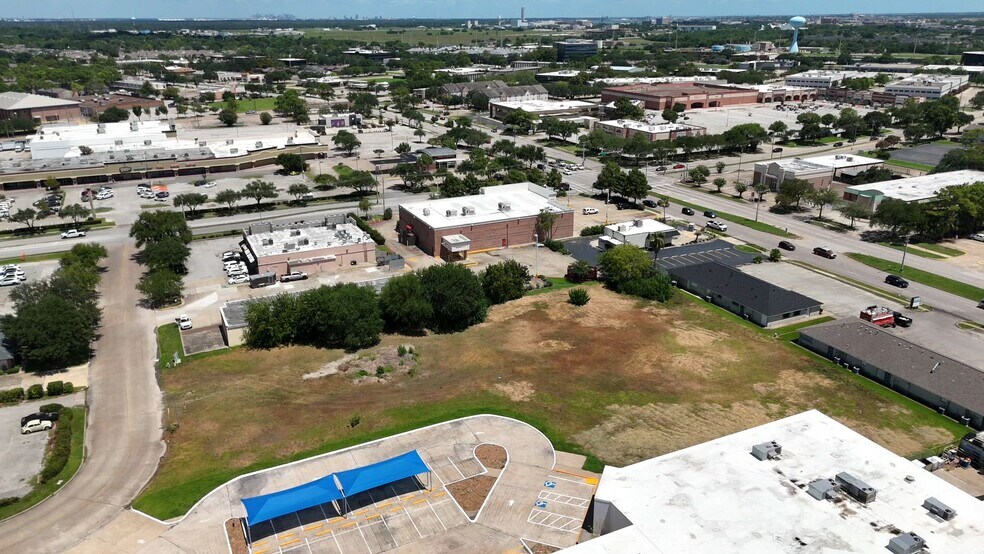 16436 Sea Lark Rd, Houston, TX à vendre - Vidéo sur l’annonce professionnelle – Image 3 sur 10
