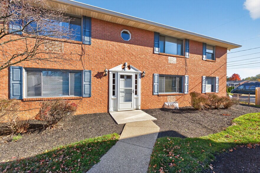 1025 Folkestone Rd, Columbus, OH à vendre - Photo de l’immeuble – Image 3 sur 6